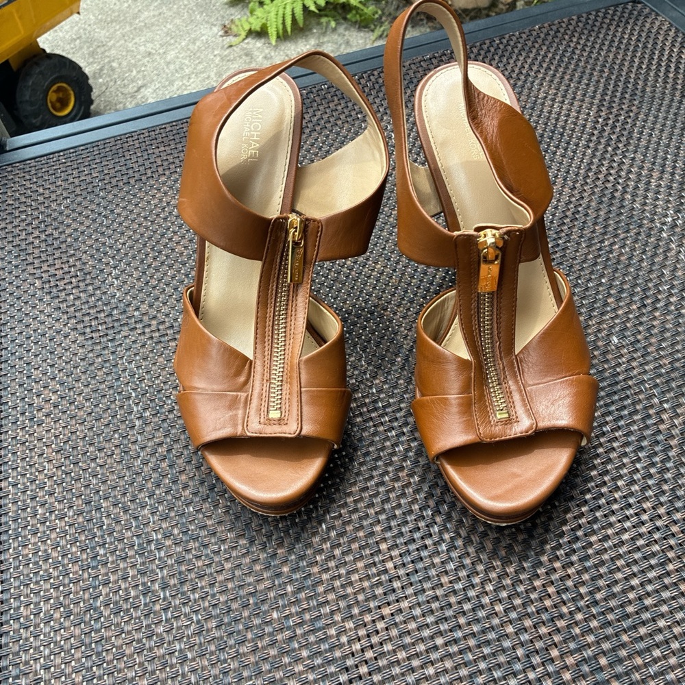Michael Kors Tan Leather Front-Zip Slingback Heels